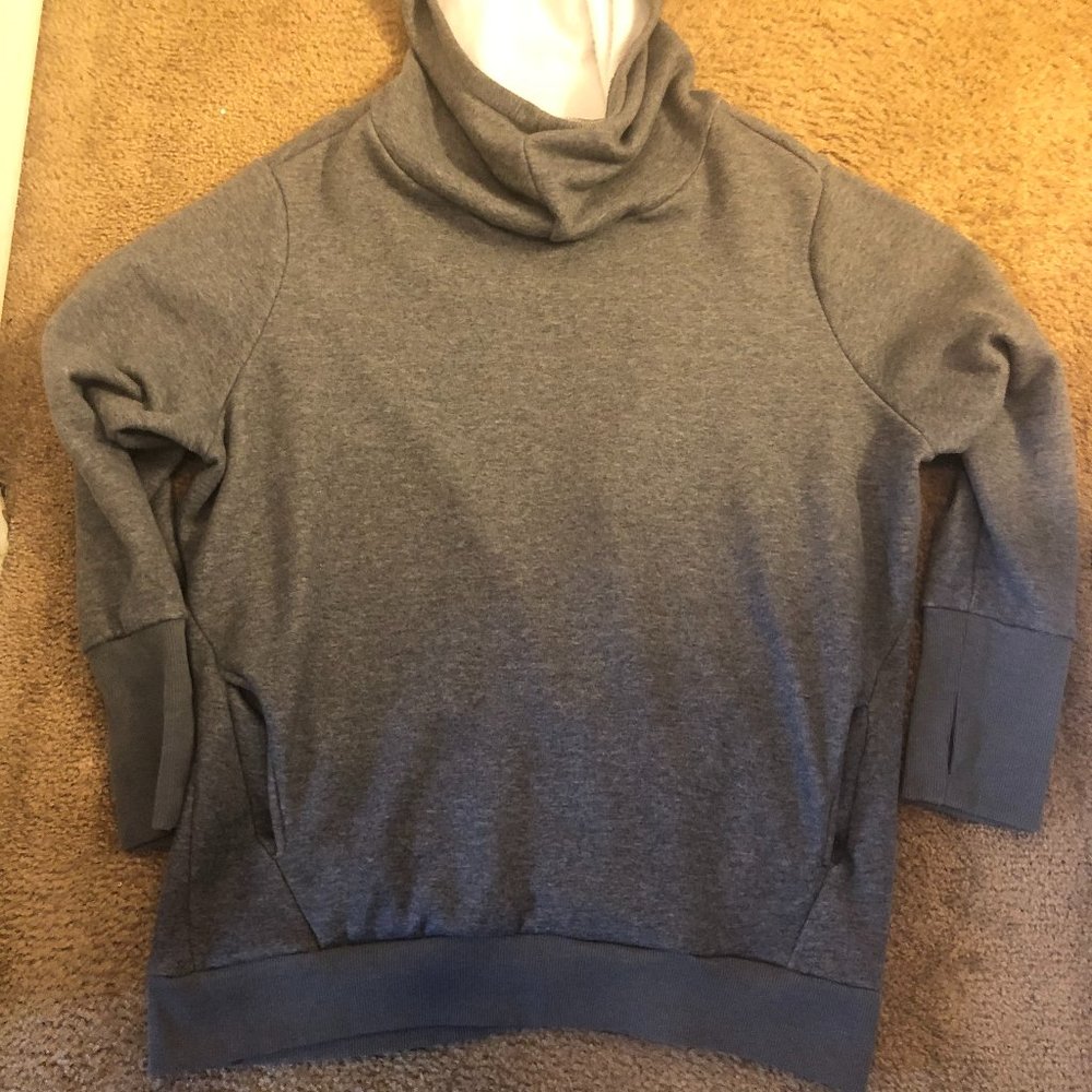 Grey Sweatshirt